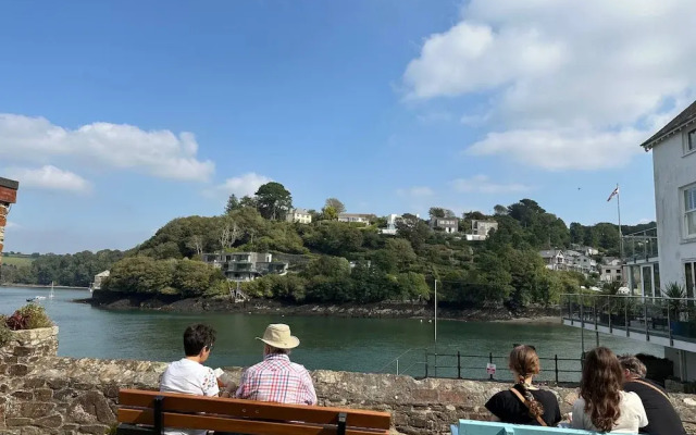 The Slipway Suite, Fowey Harbour & Parking 1 Min