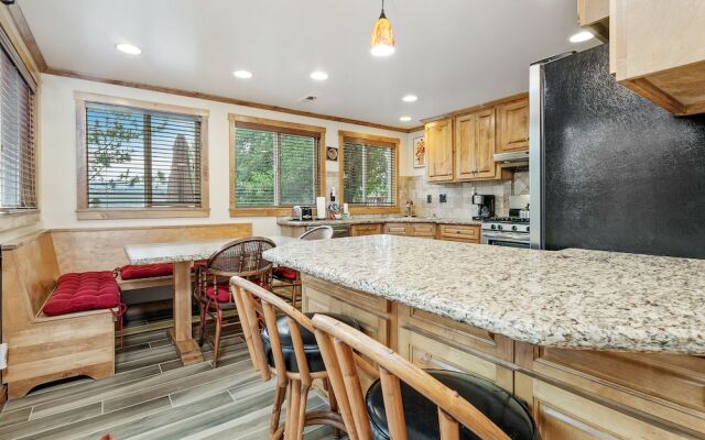 Mallard Landing Lakefront