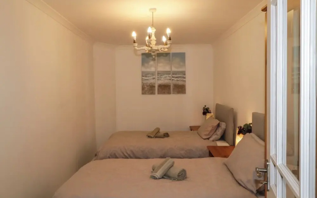 The Coach House Apartment
