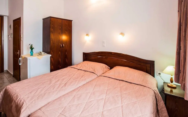 814 Mirina - 1 Br Hotel Room