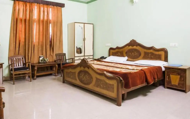 ADB Rooms Hotel Sahiwa