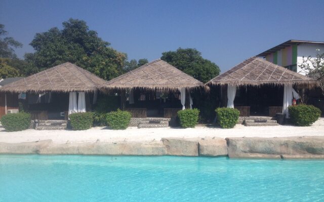 The Calm Resort Hua Hin