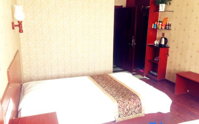 Urumqi Sanye Express Hotel (Autonomous Region Museum)