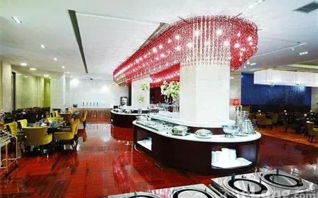 Yulong International Hotel
