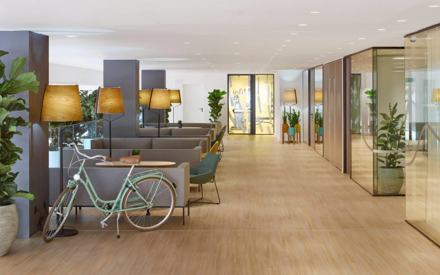 Отель INNSiDE by Melia Barcelona Apolo