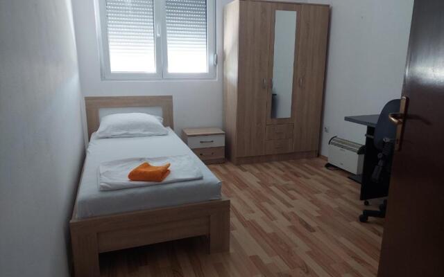 Apartman na rijeci Cijevni
