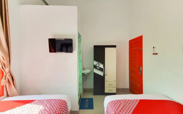 Shinta Guesthouse by OYO Rooms