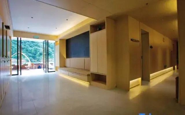 Shuilian Dream Hotel (Linzhou Taihang Grand Canyon Shibanyan Town)