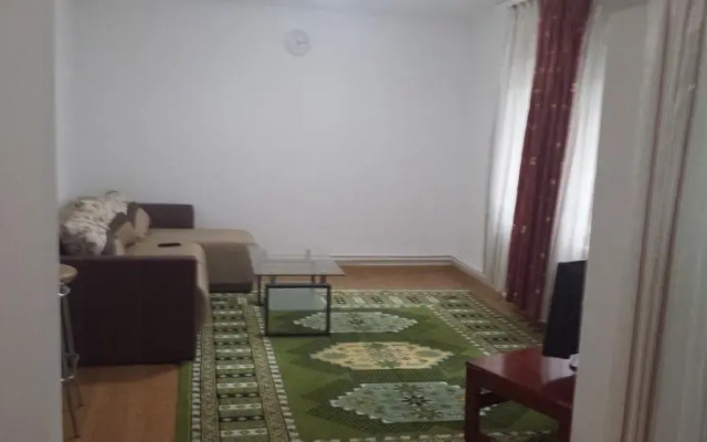Apartament Rosu