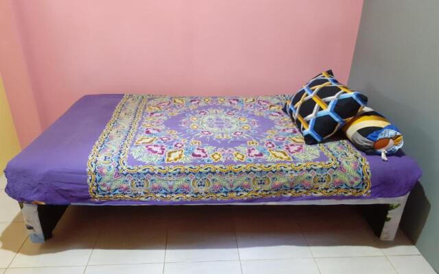 OYO Life 2678 Manyar Guest House