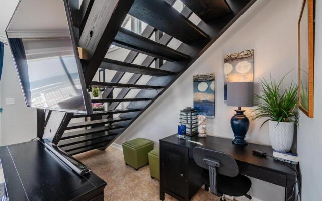 Just Beachy by Oak Island Accommodations