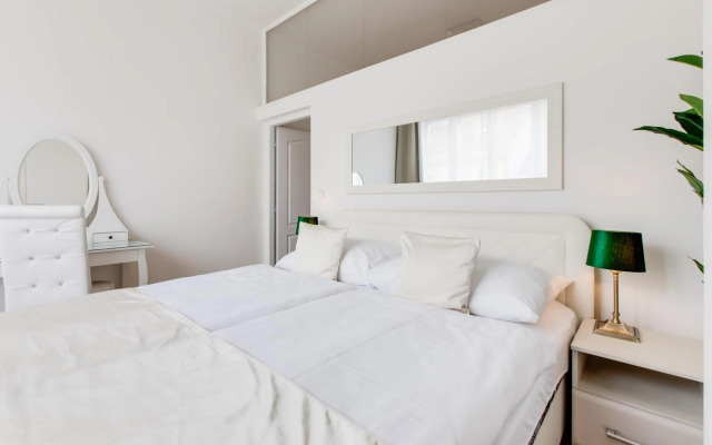 Wenceslas Square Royal Two Bedroom Apartment