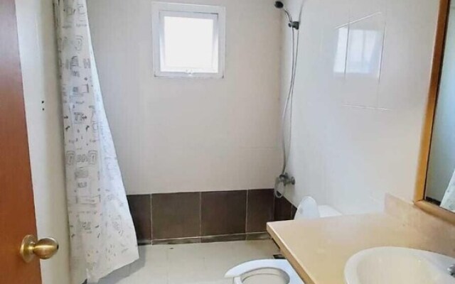 2 Minute Walk to Beach 1bdrm Condo with Pool