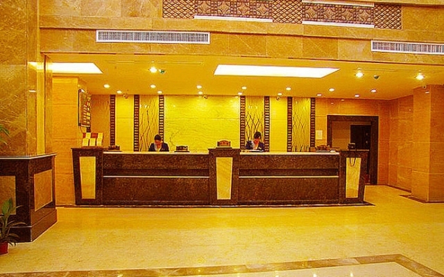 Huangting Holiday Inn