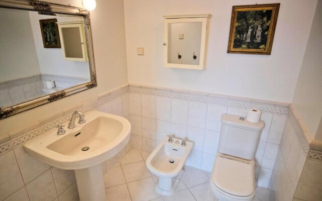 Dream Stay - Superior 2 Bathroom Family Apartment in Old Town