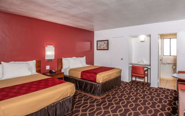 Econo Lodge near the University of Arizona