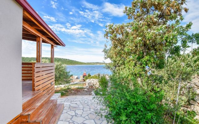 Mobile Home Rock Rose 2