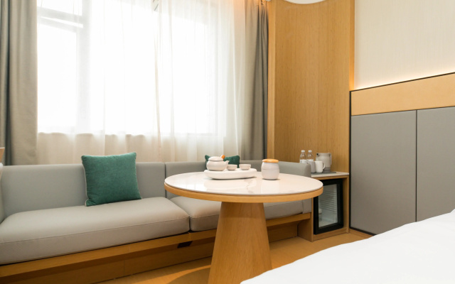 Ji Hotel (Nanjing Xuanwu Lake Park)