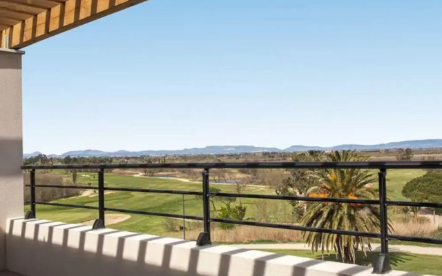 Apartment on Residence Horizon Golf in St. Cyprien