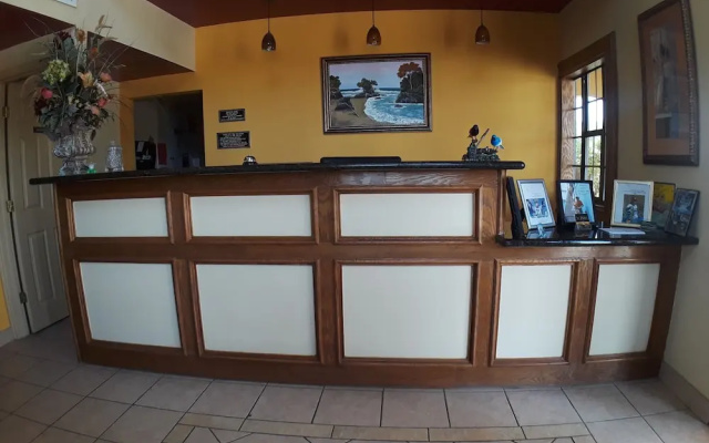 Sunbridge Inn & Suites