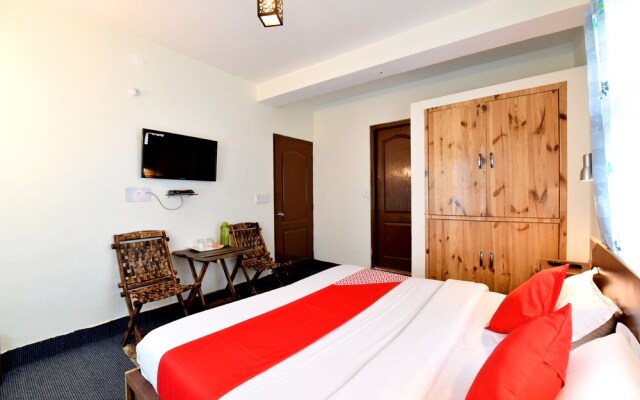 OYO 13337 Home Valley View 2BHK Naggar Road