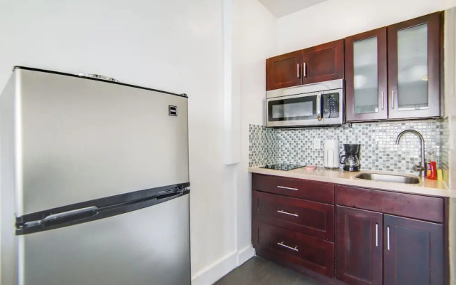 Chic Large Studio Apt Near Ocean Drive South Beach