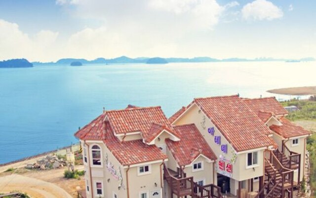 Daebudo Athens Pension