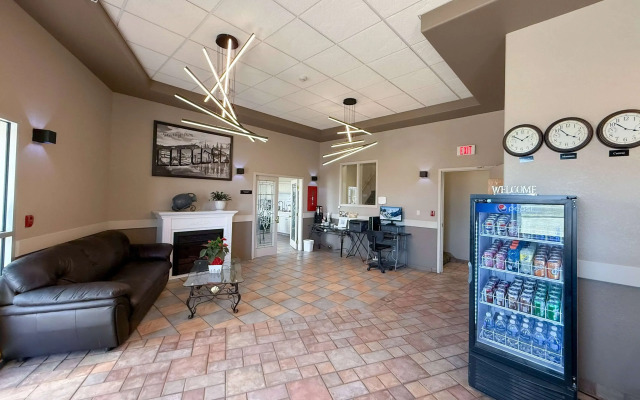 Super 8 by Wyndham Medicine Hat AB