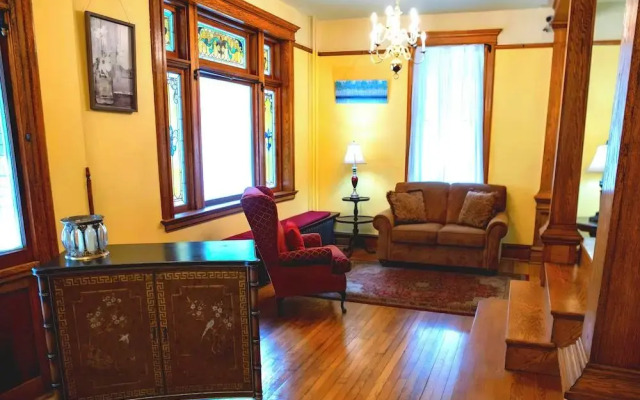 Elk River Hotel & Cafe