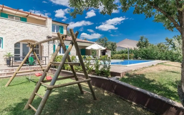 Villa Martha Comfortable Holiday Residence
