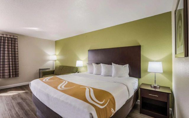 Quality Inn & Suites Quincy - Downtown