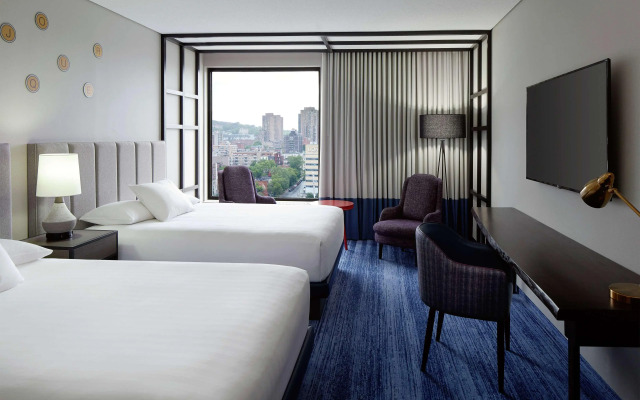 DoubleTree by Hilton Montreal