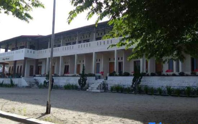 Hotel Raja Samosir