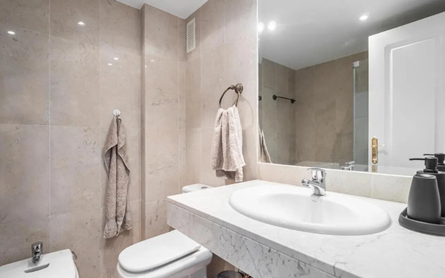 Beautiful 2 bed Apt with amazing views - RDR203