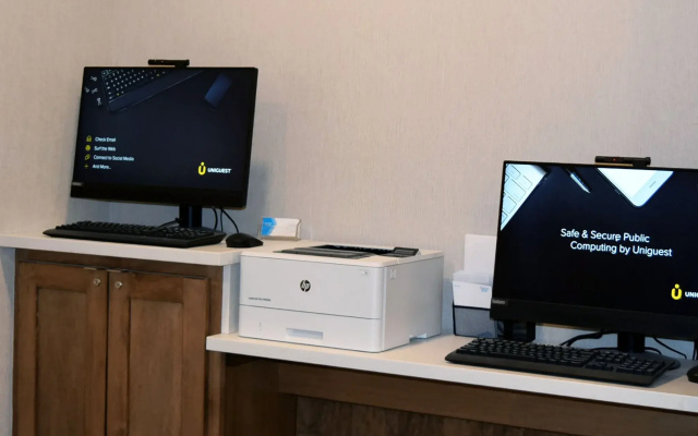 Fairfield Inn and Suites by Marriott Youngstown Austintown