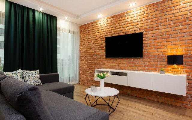 Rzeczypospolitej Apartment by Renters