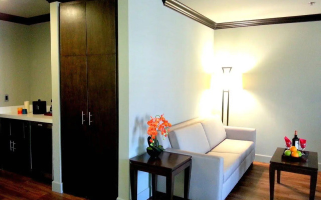 The BLVD Hotel & Suites