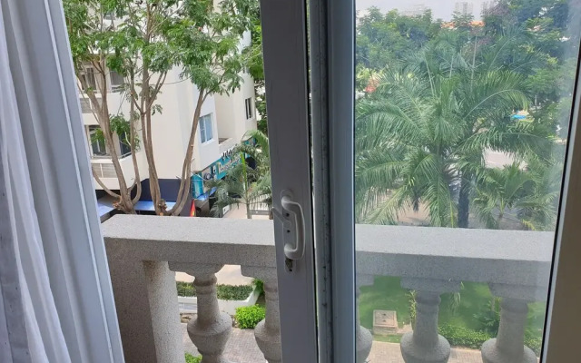 BIN HOM Condo Hotel Phu My Hung