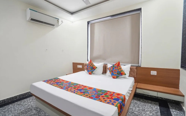 Fabhotel Shri Ram Mohan Palace