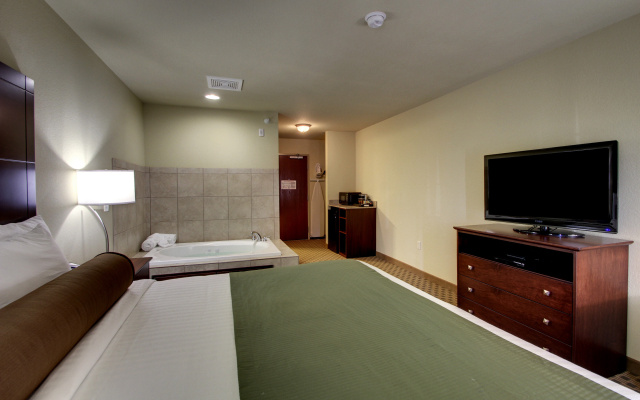 Cobblestone Hotel & Suites - Newton