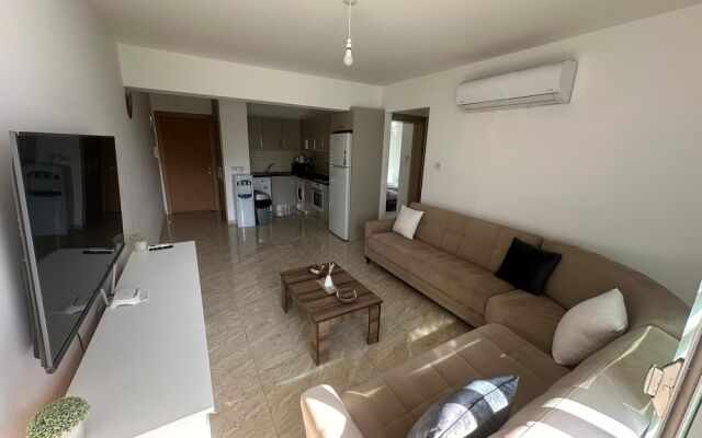 Inviting 2-bed Apartment in Kyrenia
