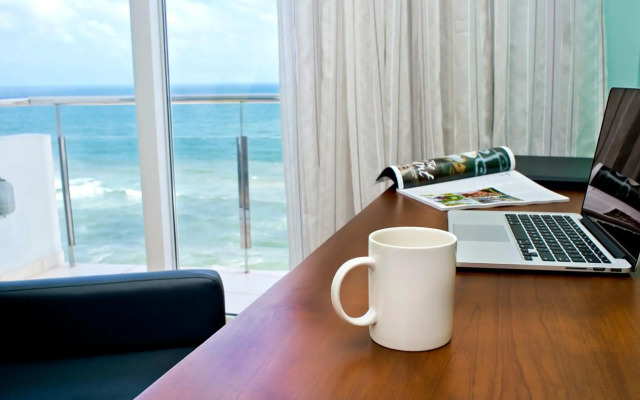 Ocean Edge Suites & Hotel Colombo