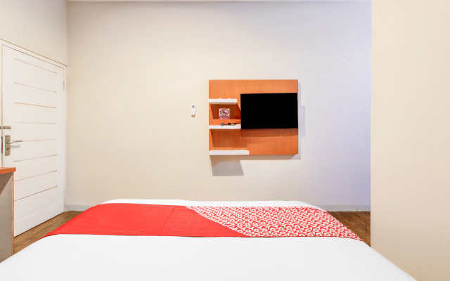OYO 2008 Sellinas Family Residence Syariah – Guest Rooms – Sleman