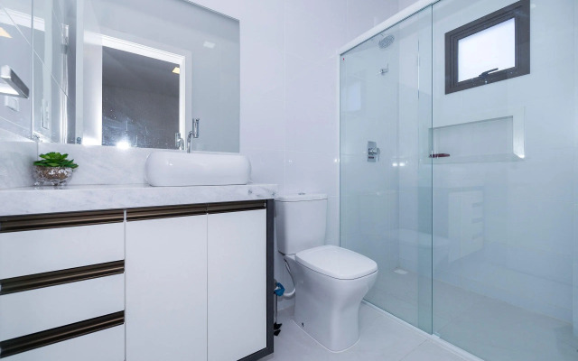 Aluguel Apartamento com Piscina e 2 Suítes