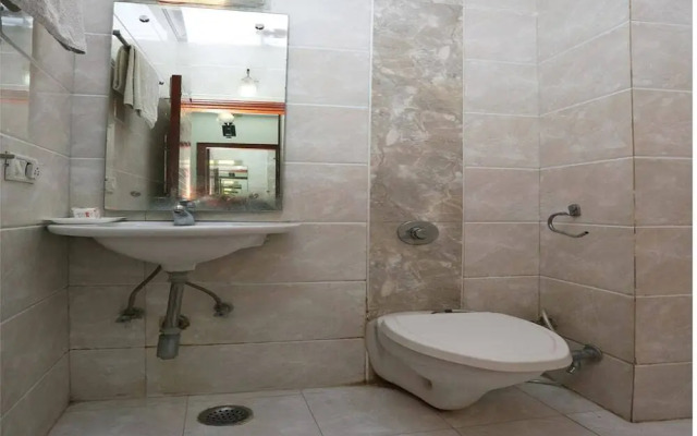 OYO 2680 Hotel Presidency
