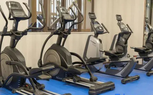 Chating Holiday Hotel