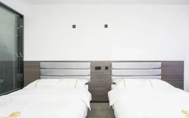 Hualu E-sports Hotel