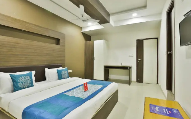Hotel VLEE by OYO Rooms