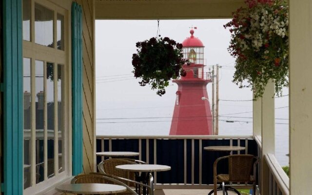 Turquoiz Café, Gîte et Galerie d'Art