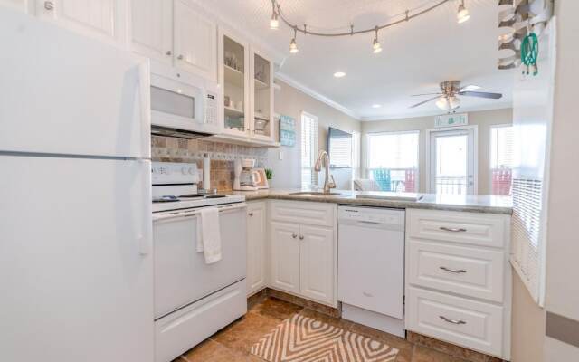 Seaside Treasure - 2 Br Apts